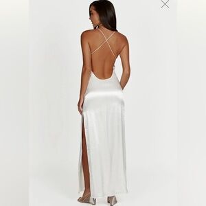 WHITE LIQUID SATIN DRESS-Meshki